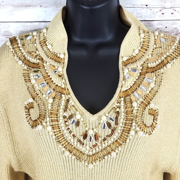 Lauren Michelle, Gold scooped beaded and pearls neckline. Size M - Picture 11 of 11